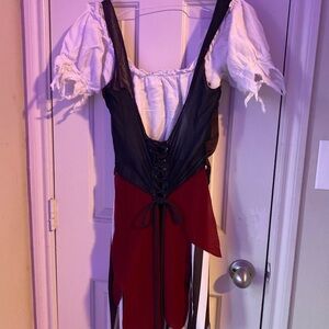 Women's pirate costume